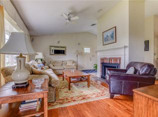 18 Addy Dr, Bristol, RI 02809