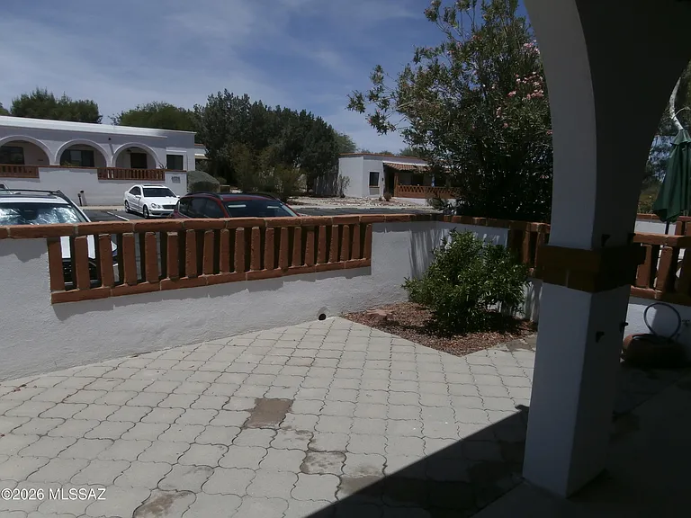 133 S Paseo Pena — Photo 4