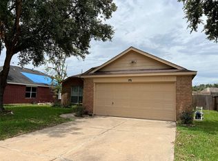 9803 Hallmark Ln, Pearland, TX 77584