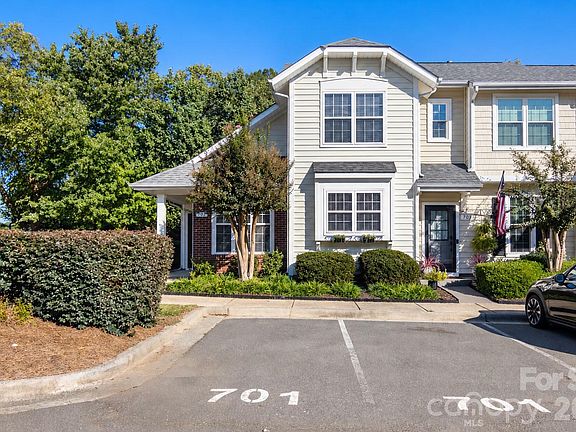 3rd image of 701 Shellstone Pl
