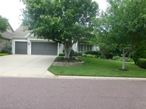 16016 Eby St, Overland Park, KS 66085