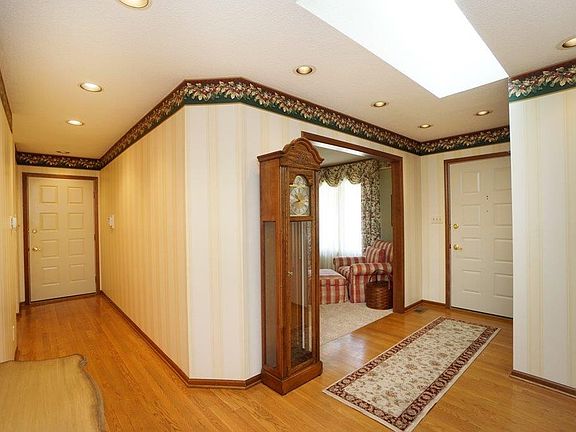 3rd image of 4536 Rosewood Ct