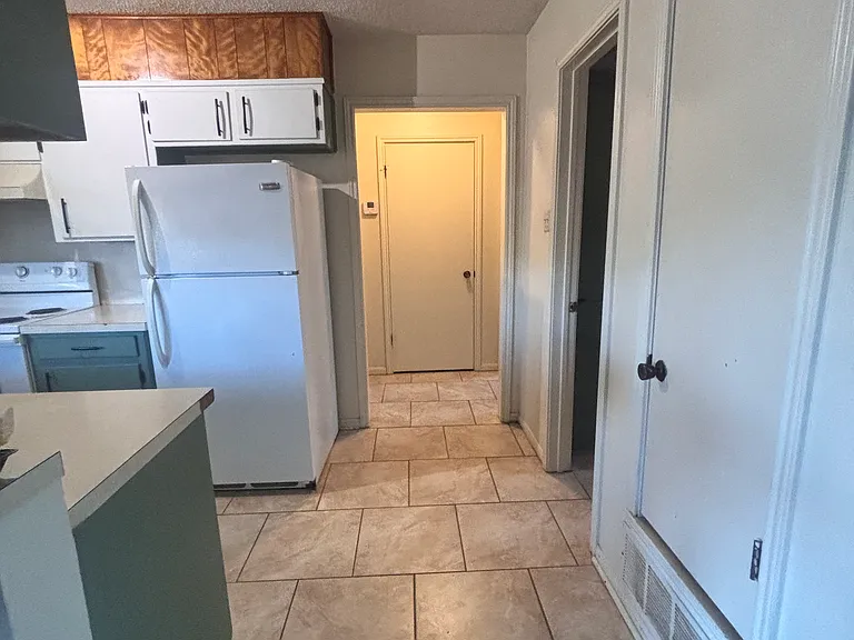 849 Michelle Dr — Photo 4