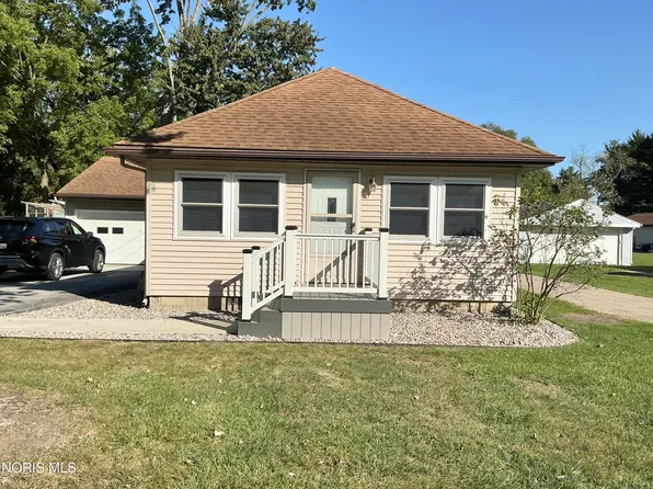 4325 Weckerly Rd, Monclova, OH 43542