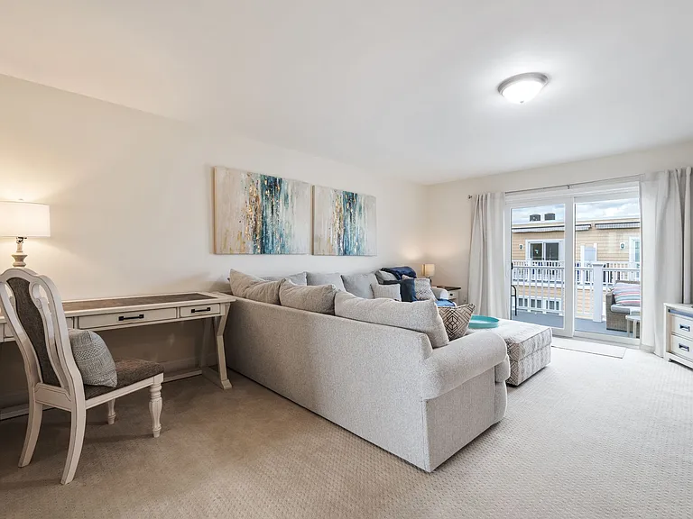 128 Ashworth Ave #307 — Photo 12