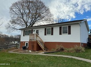 1825 N 6th Ave, Altoona, PA 16601