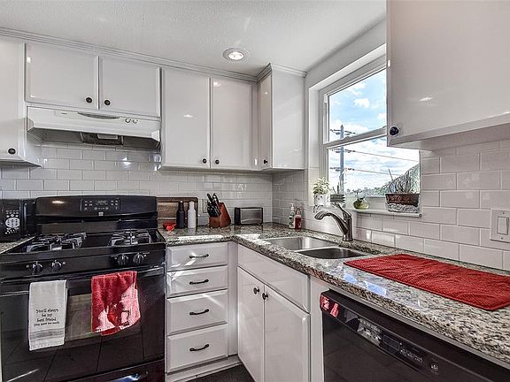4th image of 3010 59TH STREET S #301