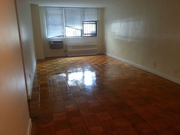 2nd image of 236 E 36th St APT Ld