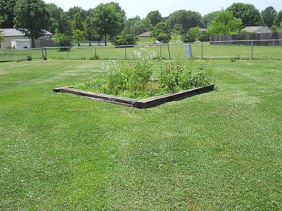 backyard flower bed 1
