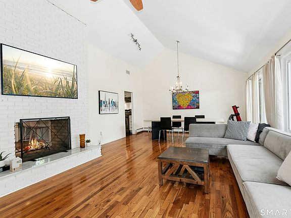 2nd image of 50 Ravenwood Drive