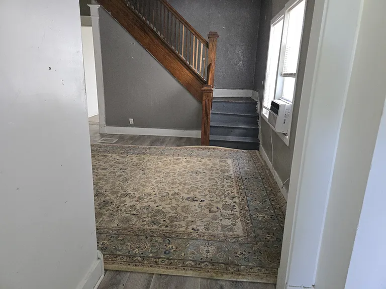 27 E Raymond St — Photo 10
