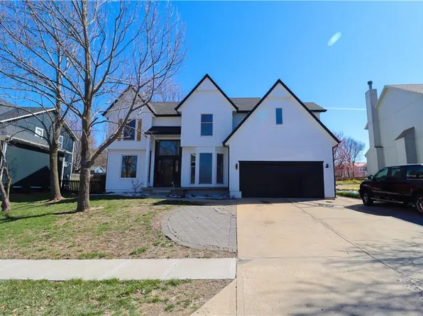 6215 Acuff St, Shawnee, KS 66216
