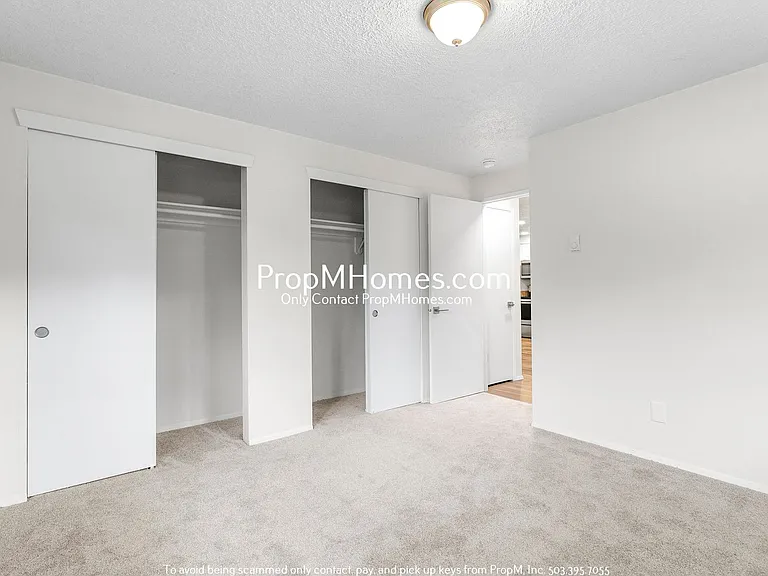 913 W Charles Street — Photo 10
