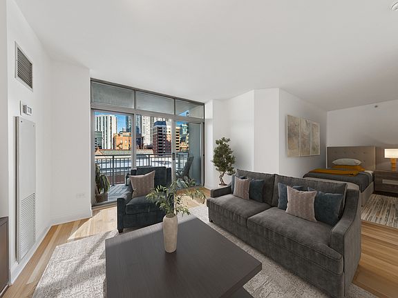 5th image of 600 N Dearborn St APT 707