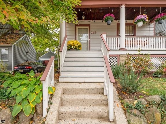 2nd image of 262 Waverly Pl