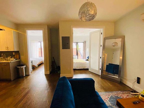 3rd image of 112 Manhattan Ave #4BF