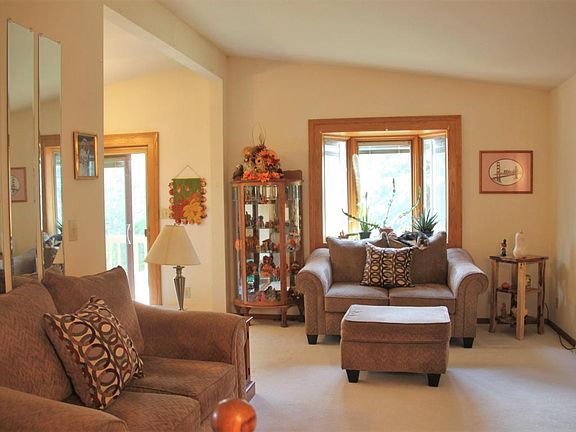 3rd image of 2442 Brentwood Dr