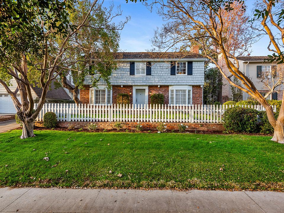 1st image of 2355 Melville Dr