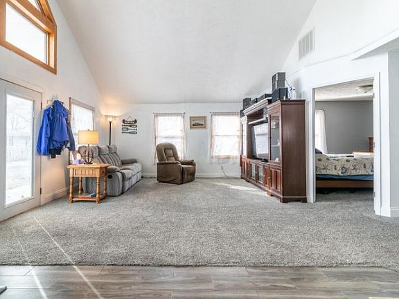 3rd image of 365 Park Ave