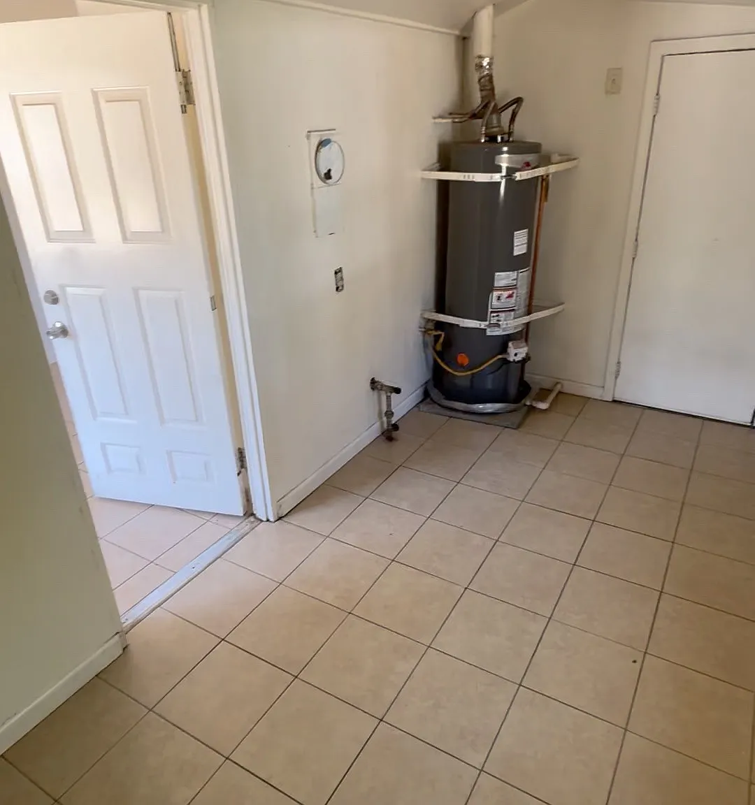 630 Hood Dr — Photo 1