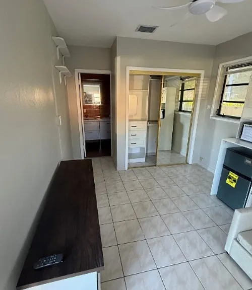 1060 SW 36th Ct #S — Photo 2