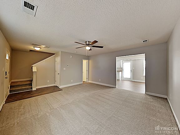 4th image of 1423 Clooney Ln