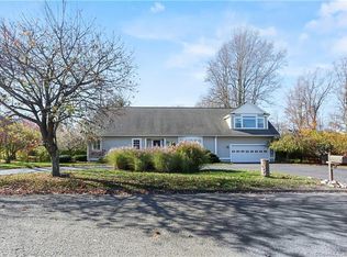 9 Doris St, Trumbull, CT 06611