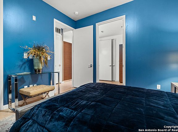 3rd image of 17902 LA CANTERA PKWY #509