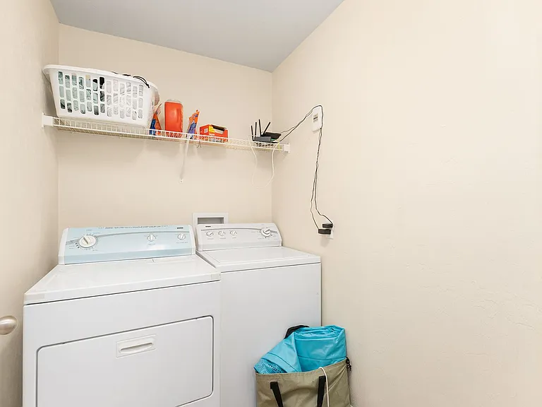2980 SW 35th Pl #101 — Photo 16