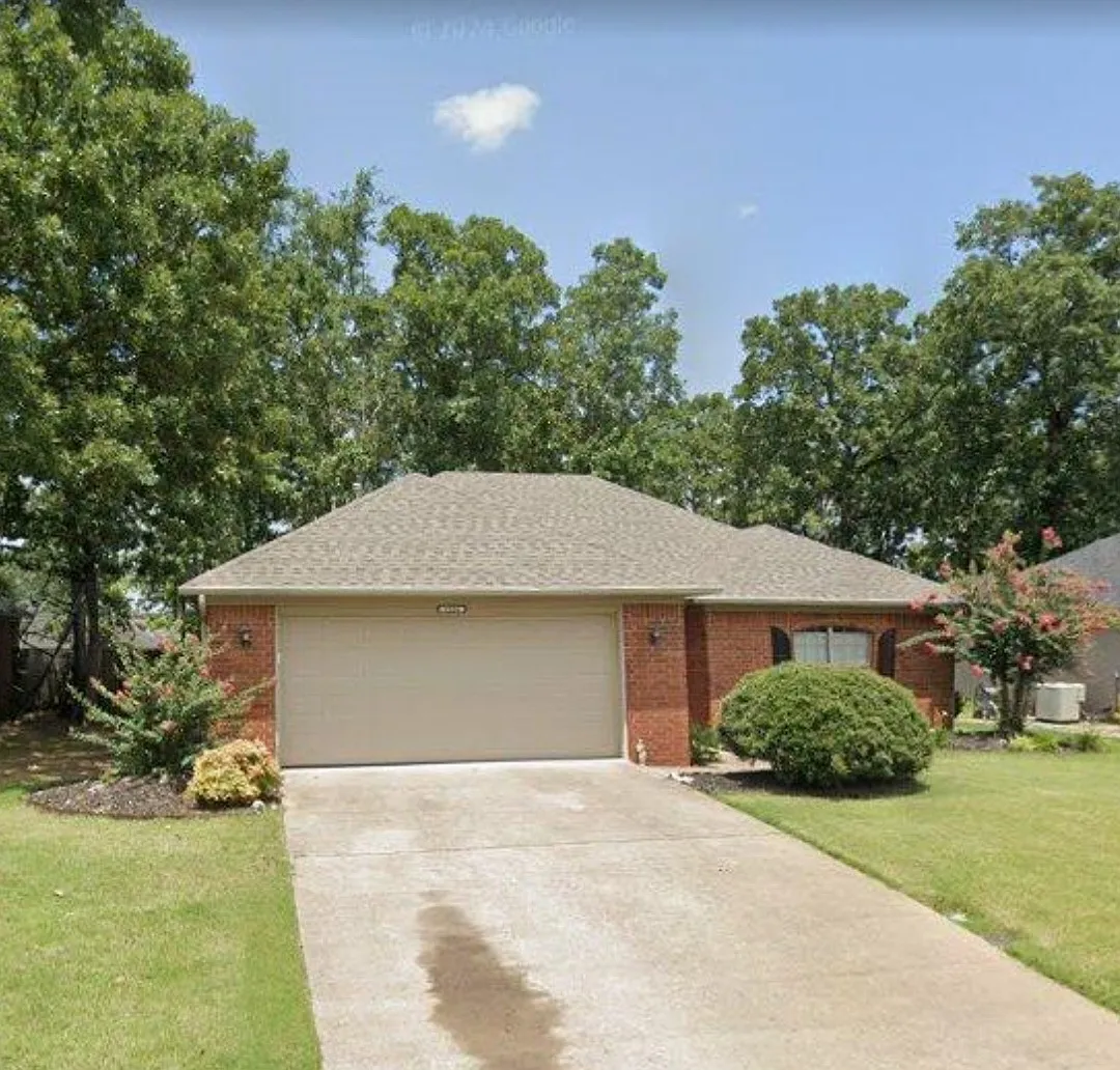 3 bed, 1582 sqft, $1,850 — Photo 1