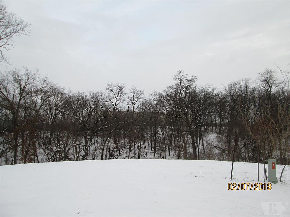 2nd image of 1612 Emerald Dr