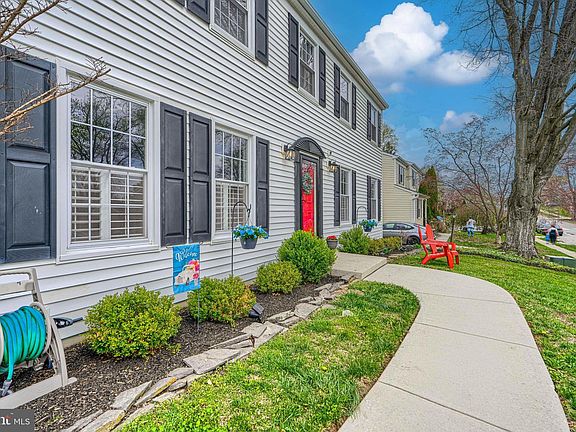 3rd image of 10510 Longbranch Rd