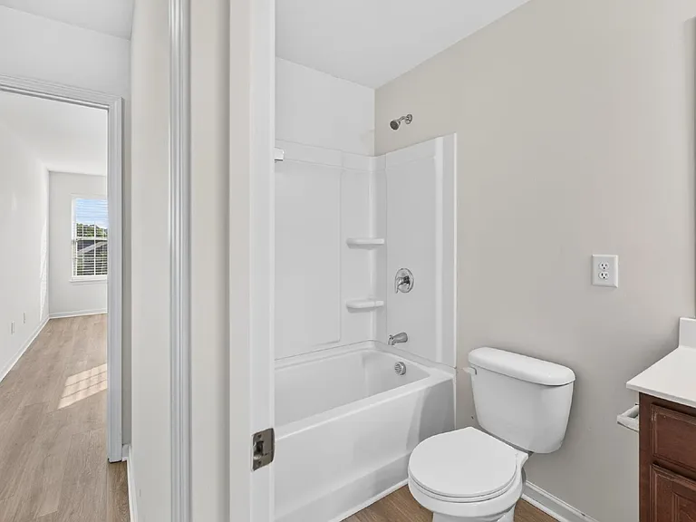 2472 Melfield Dr — Photo 20