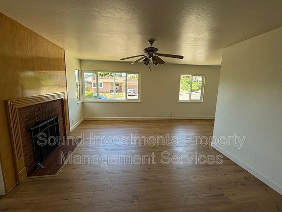 2nd image of 3143 Keith Dr