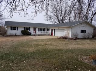 1414 37th St E, Dickinson, ND 58601