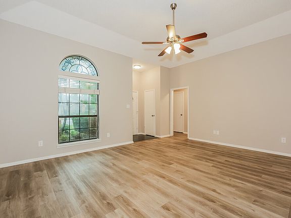 4th image of 508 Pleasant Valley Dr