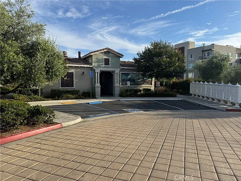 2710 Valor Ln — Photo 60