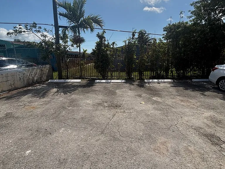 1550 SW 3rd St — Photo 12
