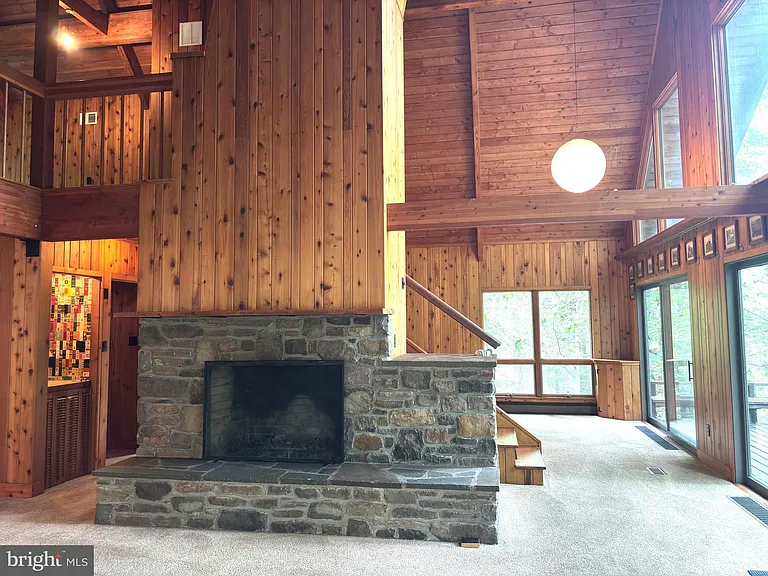 6489 Old Carversville Rd — Photo 16