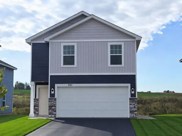 961 Stone Creek Dr, Jordan, MN 55352