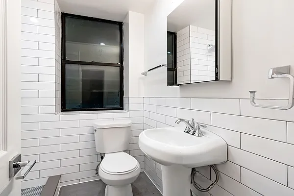 Rented by Cooper & Cooper Real Estate | media 22