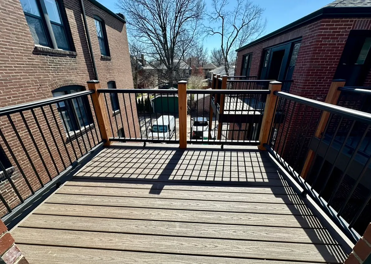 6252 Southwood Ave. — Photo 2