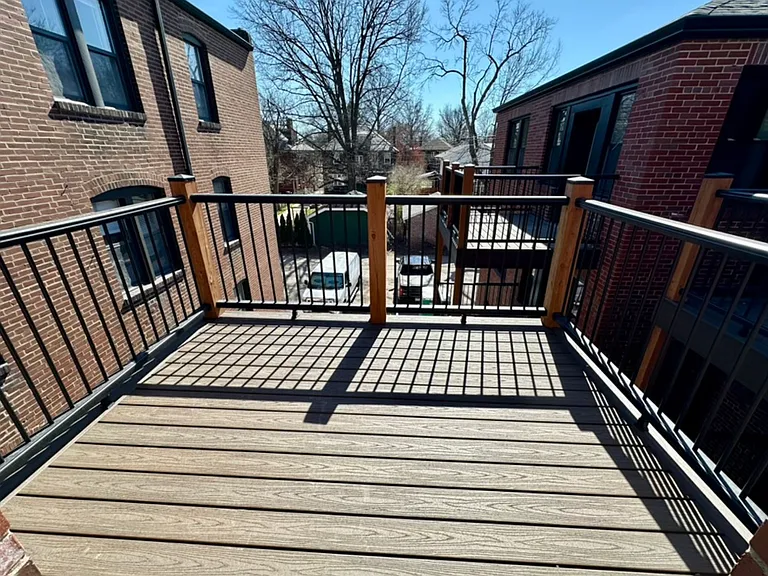 6252 Southwood Ave. — Photo 2