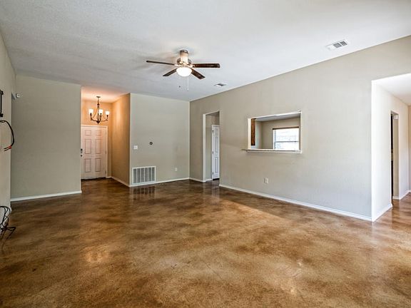 5th image of 210 Woodland Blvd
