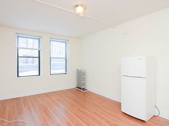 5th image of 3335 W Diversey Ave APT 116