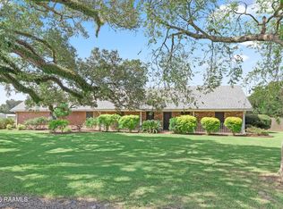 817 Cemetery Rd, Saint Martinville, LA 70582