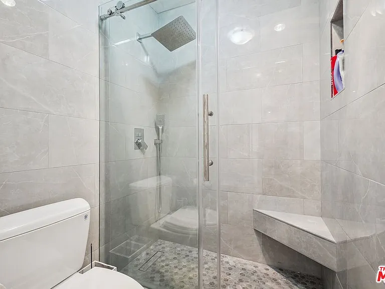 22100 Burbank Blvd #260G — Photo 14
