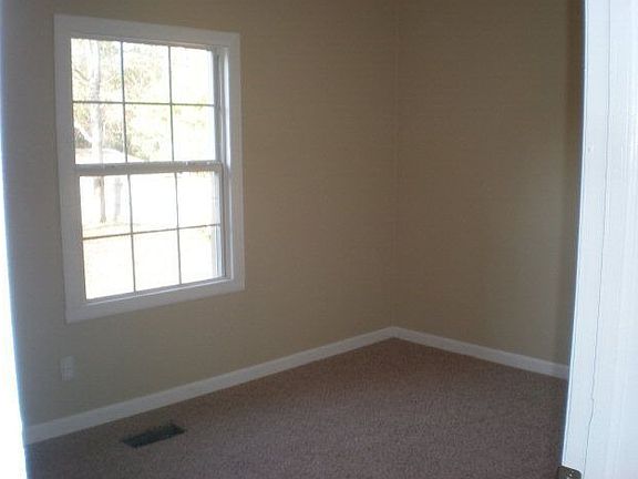 5th image of 7545 Gwendolyn Ln