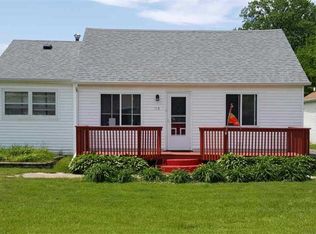 119 6th St, Colona, IL 61241