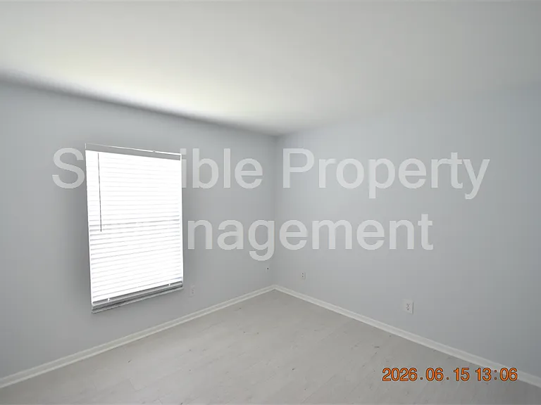 9304 Heritage Oak Ct — Photo 34